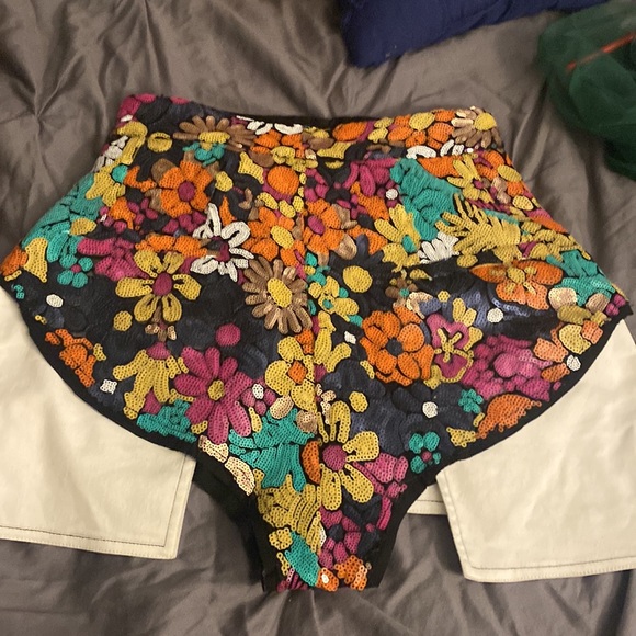 High waisted shorts (selling as is) - Picture 2 of 3